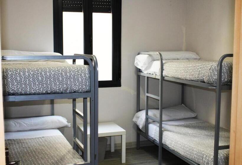 اتاق استاندارد چهار تخته, Albergue Muralla Leonesa