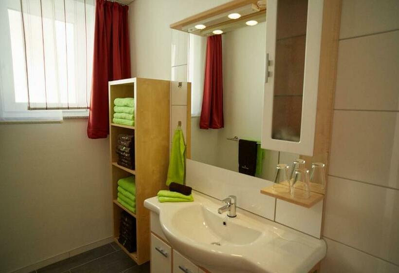 Апартаменты 2 Спальни, Business Homes  Das Apartment