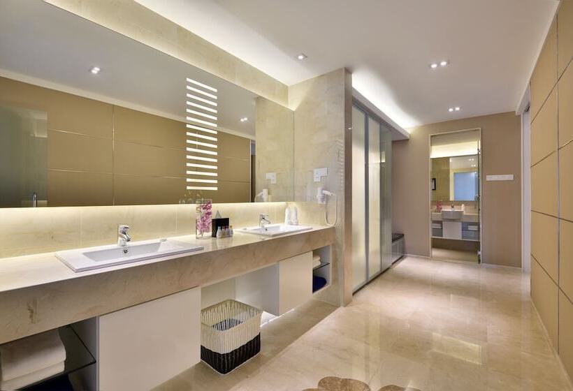 프리미엄 스위트, Lexis Suites Penang