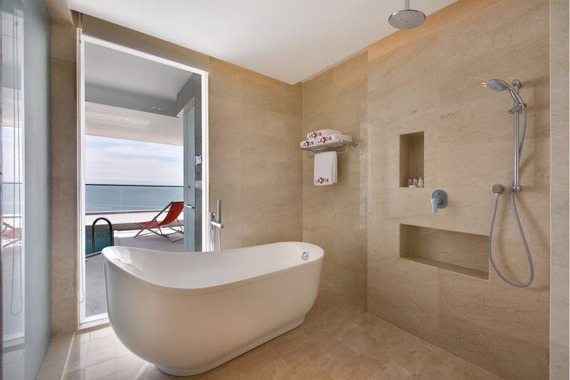 프리미엄 스위트, Lexis Suites Penang