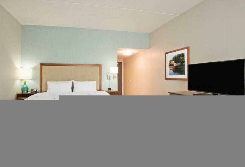 Стандартный Номер Кровать Кинг, Hampton Inn & Suites North Huntingdonirwin