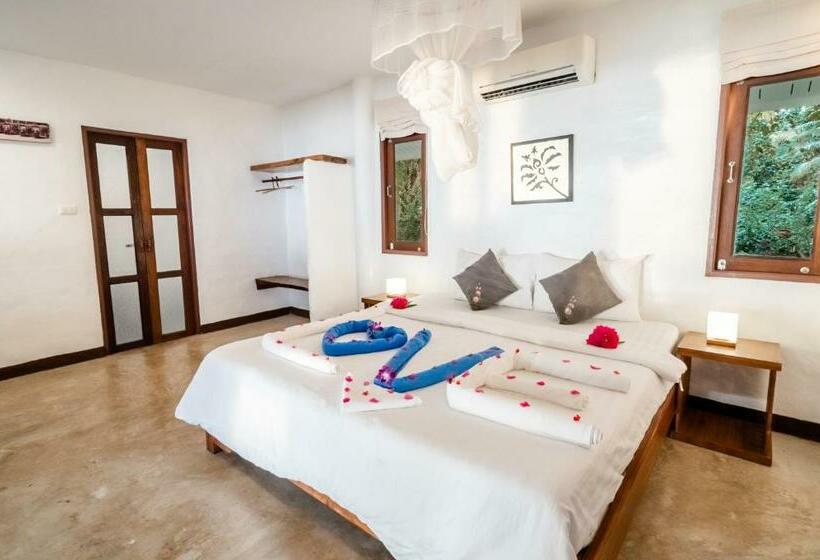 بانگلوی استاندارد, Lazy Day The Resort