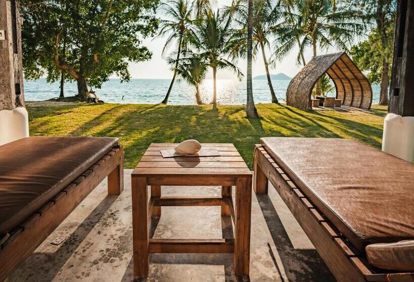 بانگلوی استاندارد, Lazy Day The Resort