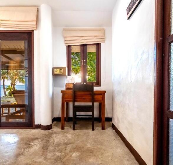 بانگلوی استاندارد, Lazy Day The Resort
