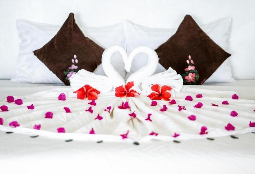 بانگلوی استاندارد, Lazy Day The Resort