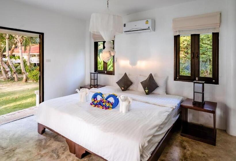 بانگلوی استاندارد با چشم‌انداز دریا, Lazy Day The Resort