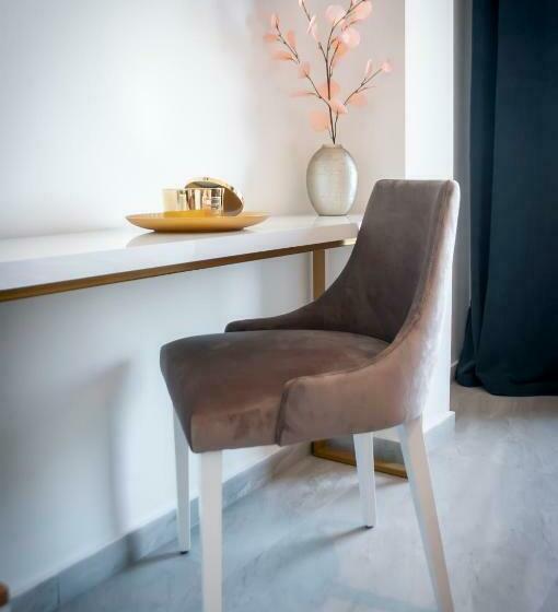 اتاق لوکس با بالکن و چشم‌انداز دریا, Boutique Residence Arion
