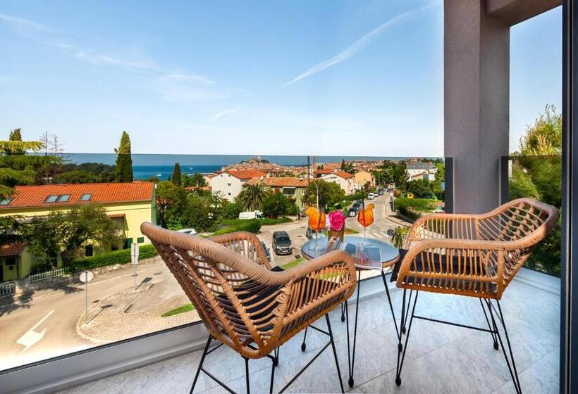 اتاق لوکس با بالکن و چشم‌انداز دریا, Boutique Residence Arion