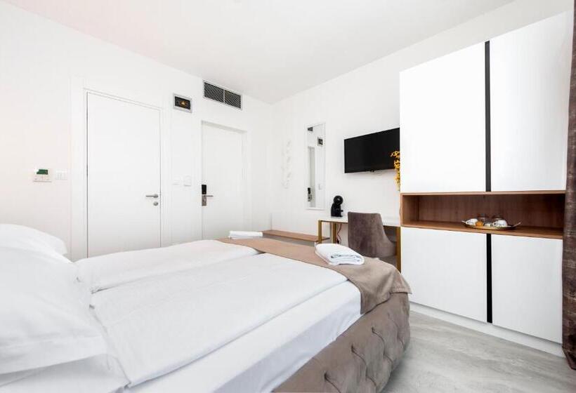 اتاق لوکس با چشم‌انداز دریا, Boutique Residence Arion