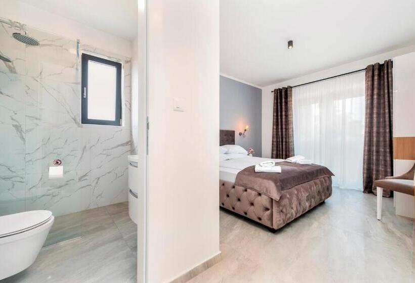 اتاق سوپریور با چشم‌انداز شهر, Boutique Residence Arion