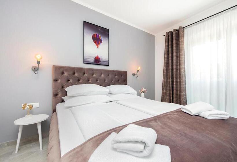 اتاق سوپریور با چشم‌انداز شهر, Boutique Residence Arion