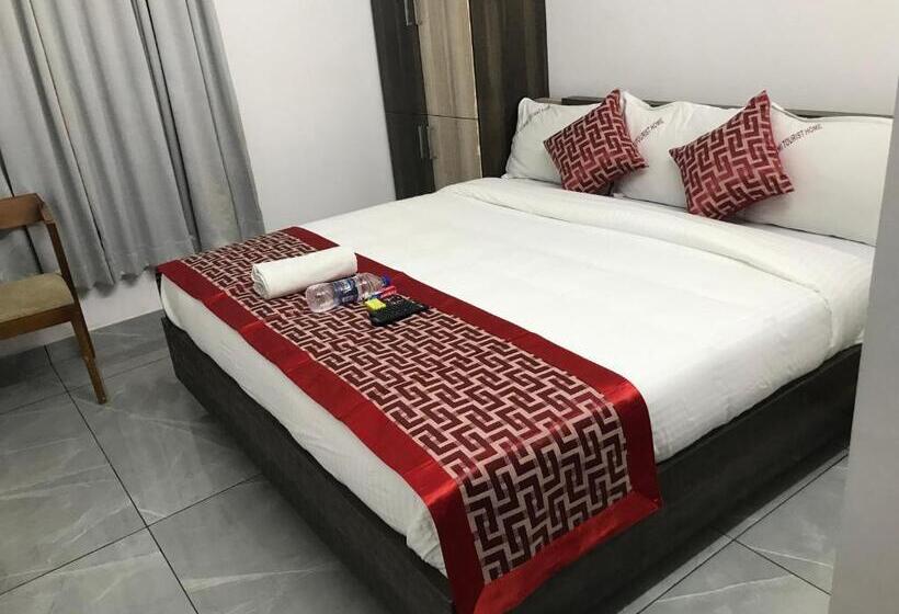 디럭스 패밀리 룸, Lakshmi Tourist Home