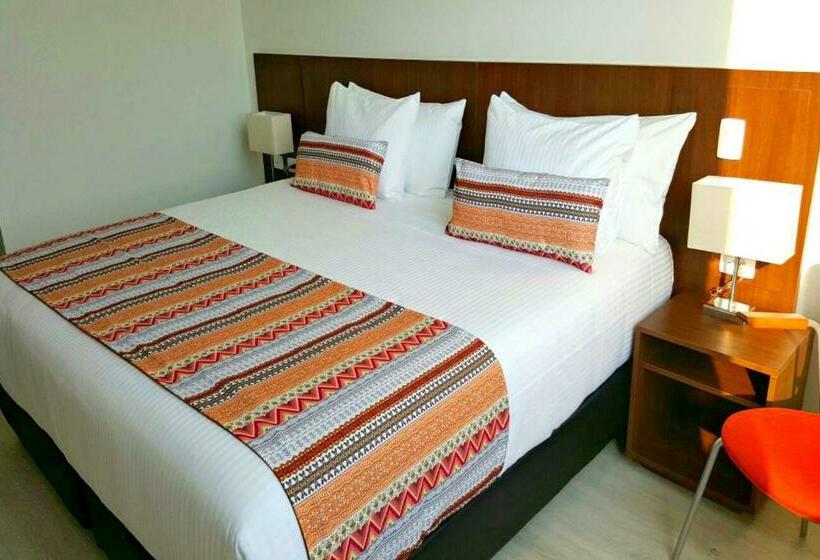 带大床的豪华间, Best Western Plus Santa Marta