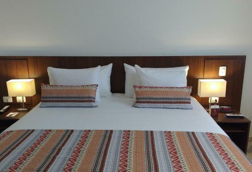 带大床的豪华间, Best Western Plus Santa Marta
