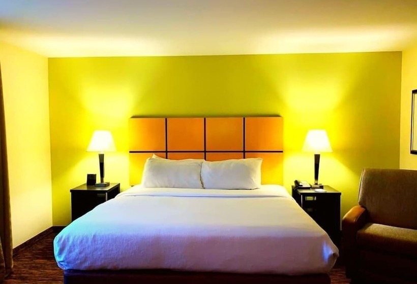스탠다드 스튜디오, Candlewood Suites Belle Vernon, An Ihg