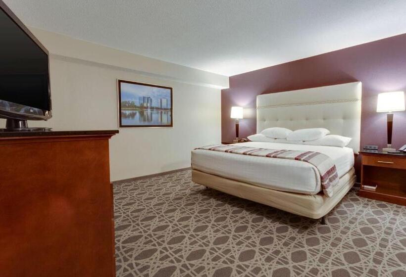 سوئیت برای معلولان, Drury Inn & Suites Overland Park