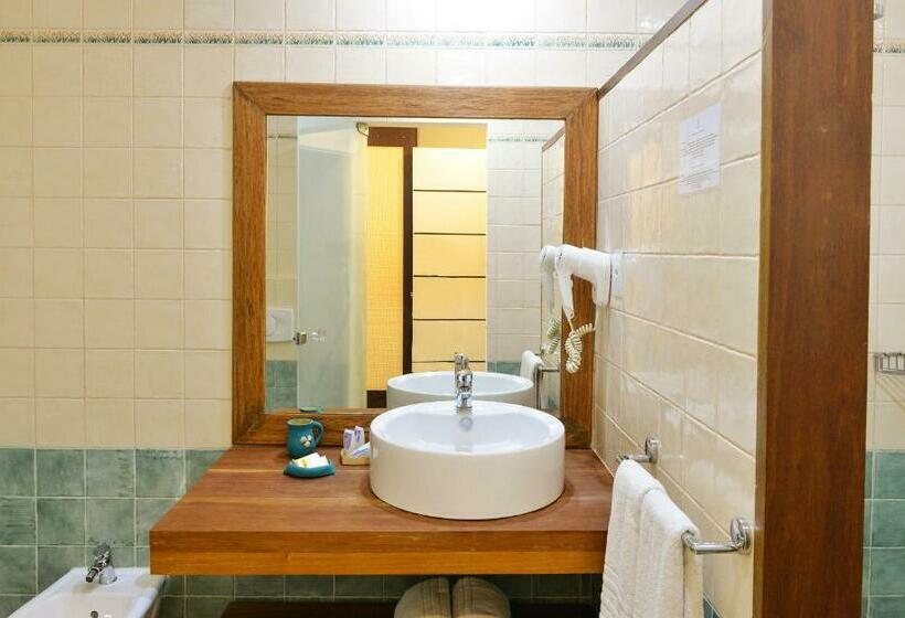 디럭스 룸, Iara Beach Hotel Boutique