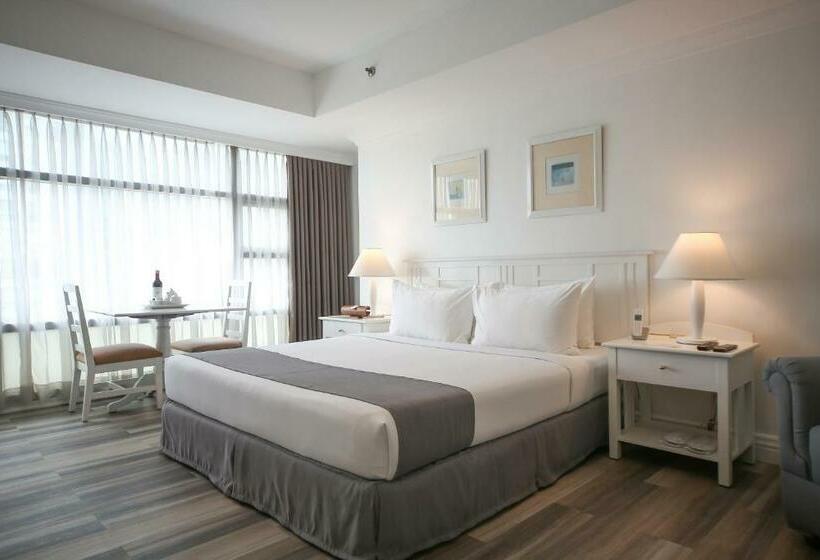 Escritório Estándar, Infinity Tower Suites