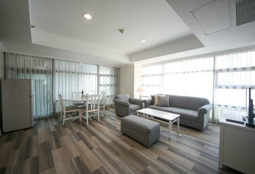 Suíte, Infinity Tower Suites