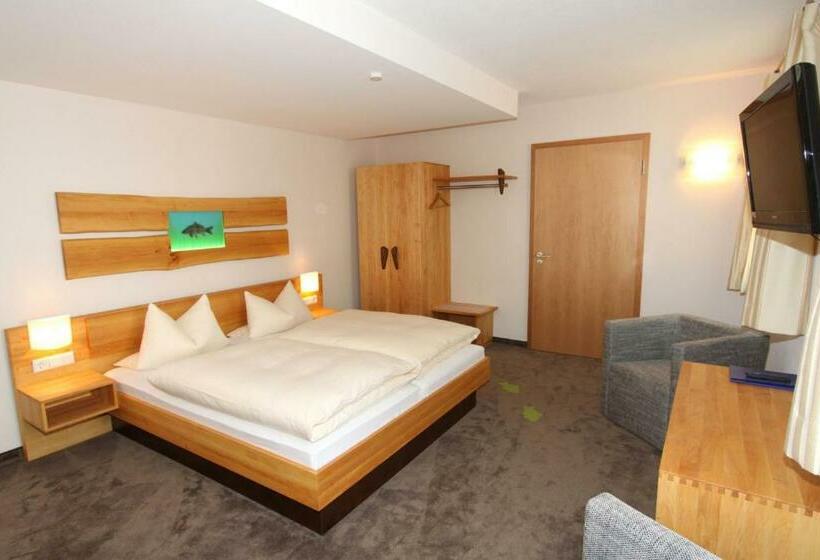 Номер Стандарт, Karpfenhotel & Herrenhaus Im Gasthaus Sindel Buckel