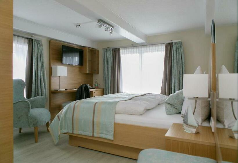Номер Стандарт, Neuwarft Altbau