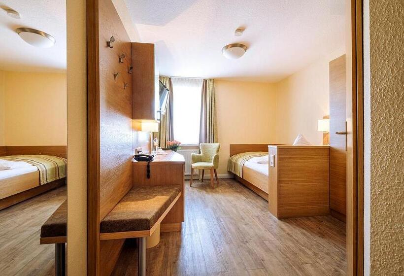 Номер Стандарт Индивидуальный, Neuwarft Altbau