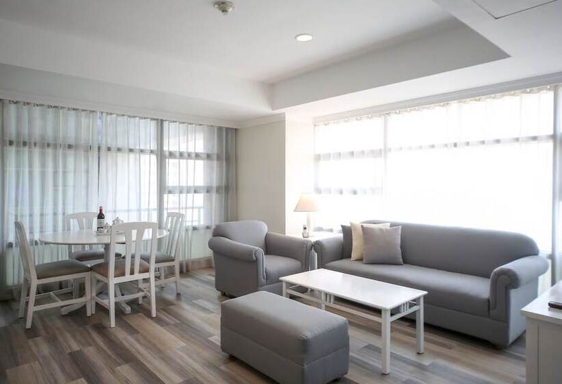 Suíte, Infinity Tower Suites