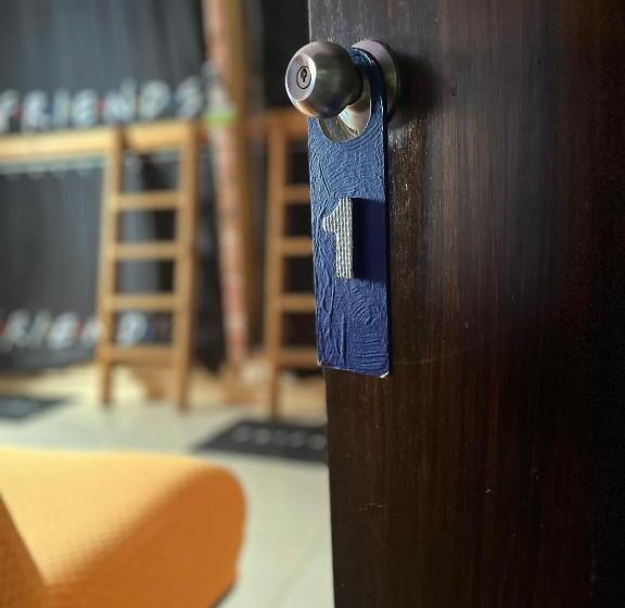 تختخواب در اتاق مشترک, Dici Coliving Housing