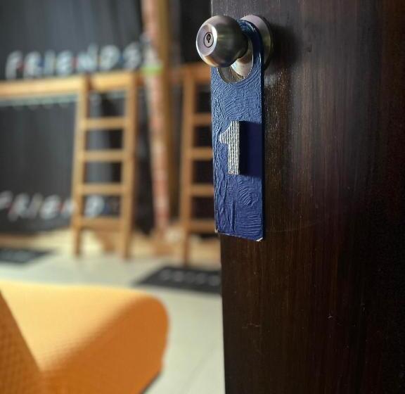 تختخواب در اتاق مشترک, Dici Coliving Housing