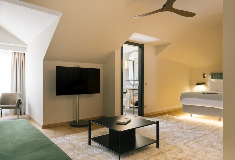 Полулюкс, Pestana Rua Augusta Lisboa