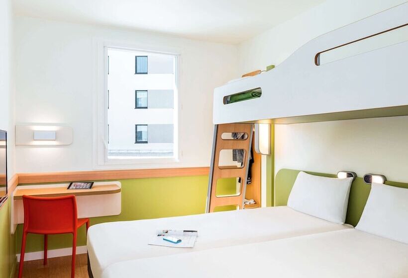 Номер Стандарт Трехместный, Ibis Budget Saint Quentin Yvelines   Vélodrome
