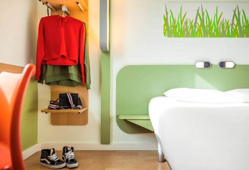 Номер Стандарт Трехместный, Ibis Budget Saint Quentin Yvelines   Vélodrome