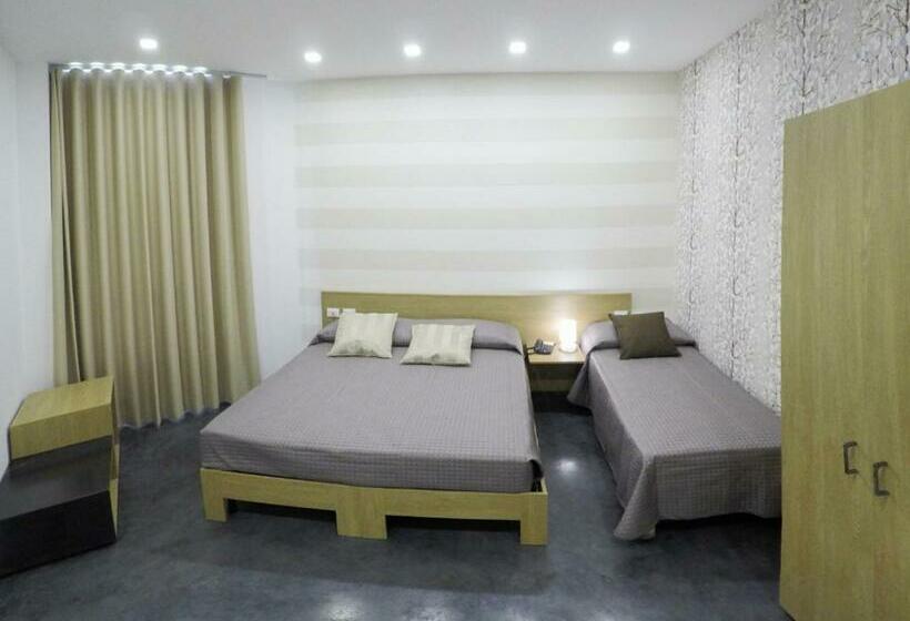اتاق سوپریور سه تخته, Abraxia Guest House