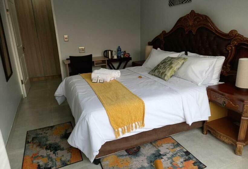 Номер Стандарт, Realjoy Guest Suites