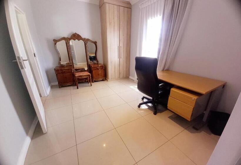 Номер Deluxe, Realjoy Guest Suites