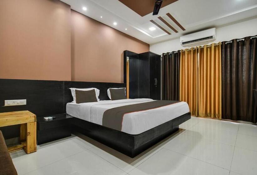 スタンダードルーム, Santushti Hotel & Restaurant, Indore