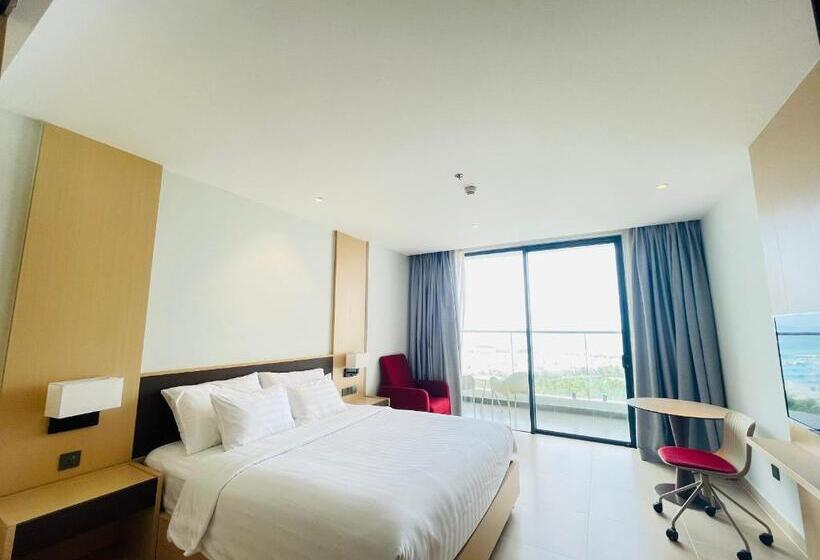 اتاق استاندارد با تخت بزرگ, Happy Beach Seaview Hotel   The Arena Cam Ranh Resort