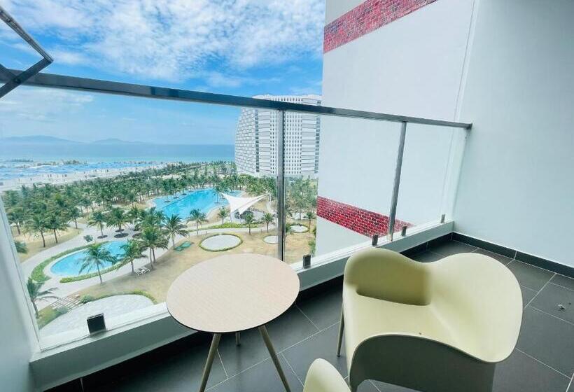 اتاق استاندارد با تخت بزرگ, Happy Beach Seaview Hotel   The Arena Cam Ranh Resort