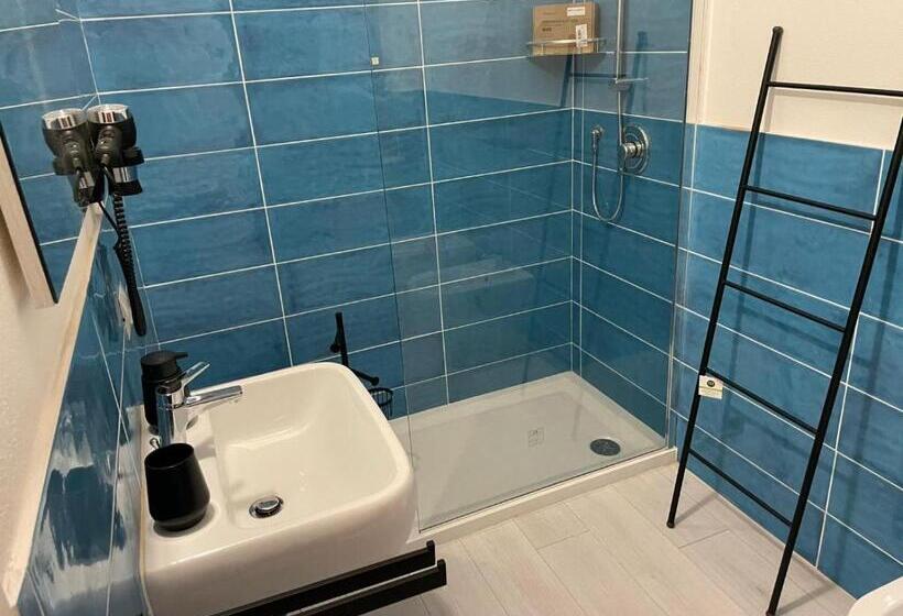 اتاق استاندارد با بالکن و چشم‌انداز دریا, Solanas Home Stay   Rooms