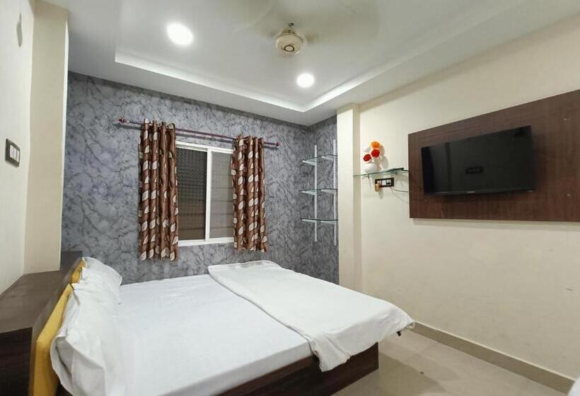 اتاق لوکس خانوادگی, Shipra Suites