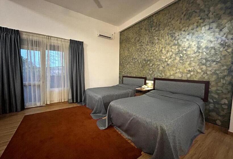Семейный Номер, K And K Country Resort