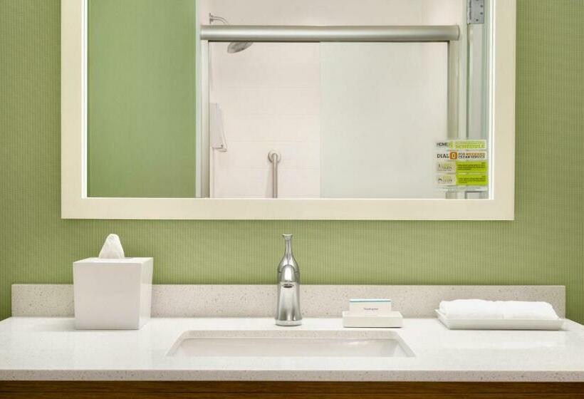 스위트 킹사이즈 침대, Home2 Suites By Hilton Hasbrouck Heights