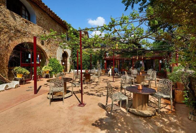 Standard Triple Room with Terrace, B&b Mas Torrencito Pet Friendly