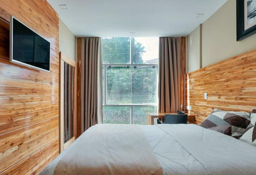 수피리어 룸, Petropolis Inn
