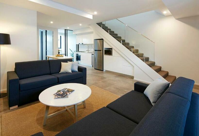 Apartamento 3 Dormitórios, Veriu Camperdown
