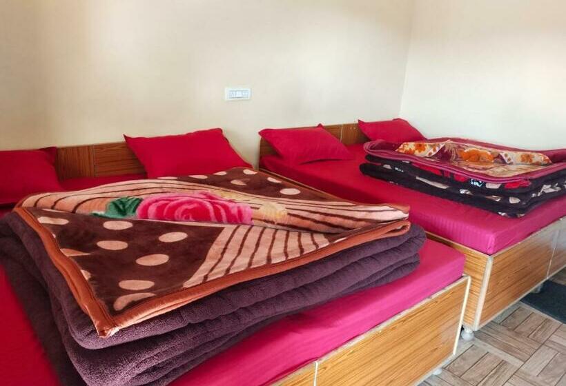 스탠다드 트리플 룸, King Of Himalaya Homestay