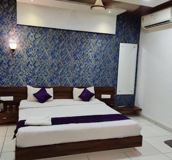 Номер Deluxe, Sai Residency Morbi