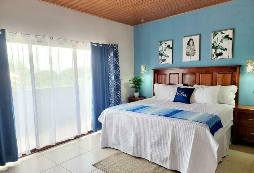 سوییت لوکس, Dexamano Hotel & Resort