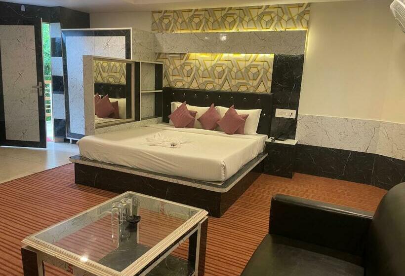 Трехместный Номер Deluxe, Oyo Flagship The Manali Nomads