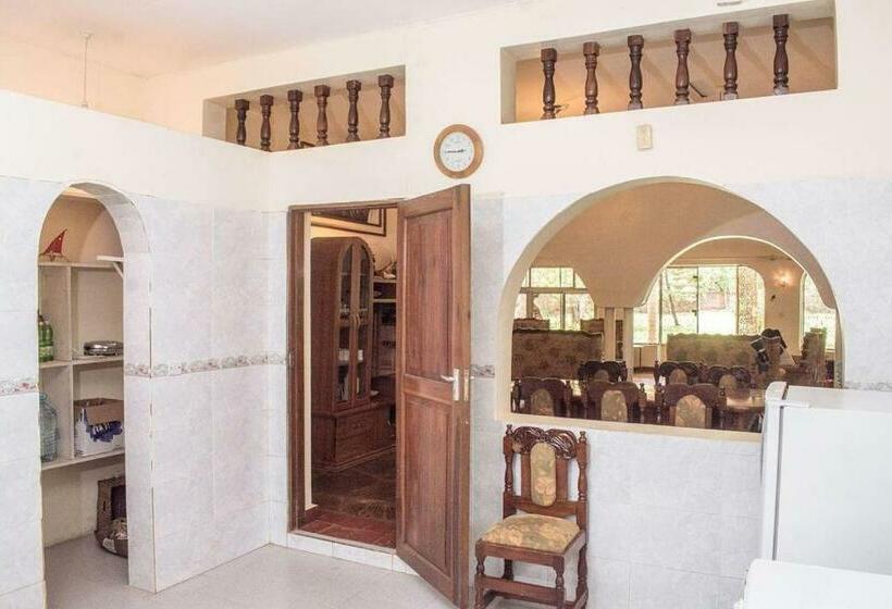 ویلای سوپریور 1 خوابه, Kijanii Cottages Diani Beach